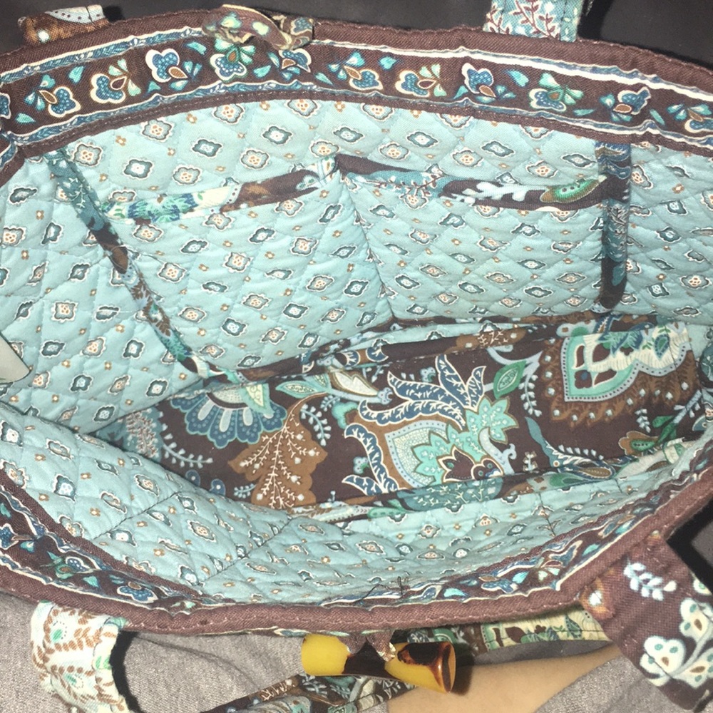 Small Vera Bradley tote - Picture 2 of 2